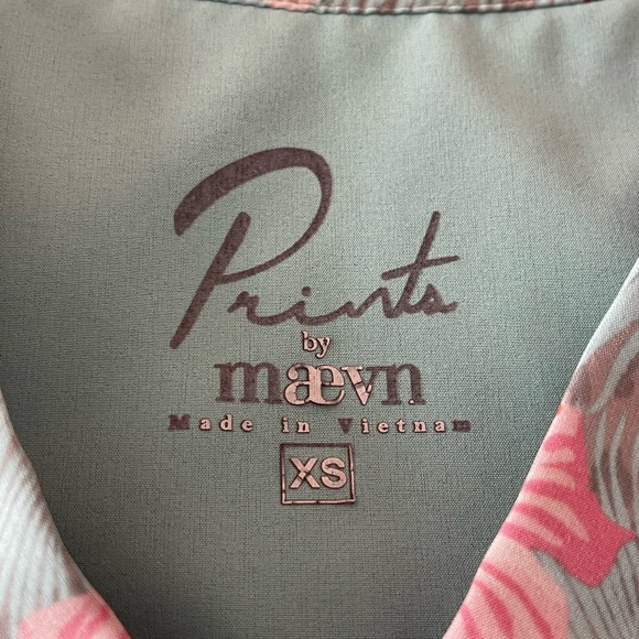 Scrub top - Picture 2 of 2